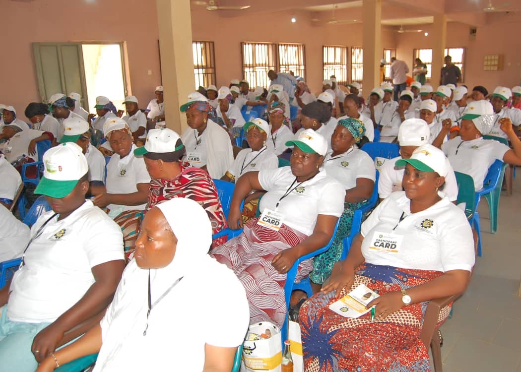 SENATOR BUHARI EMPOWERS ANOTHER SET OF 150 WOMEN IN OYO NORTH WITH N50,000 EACH
