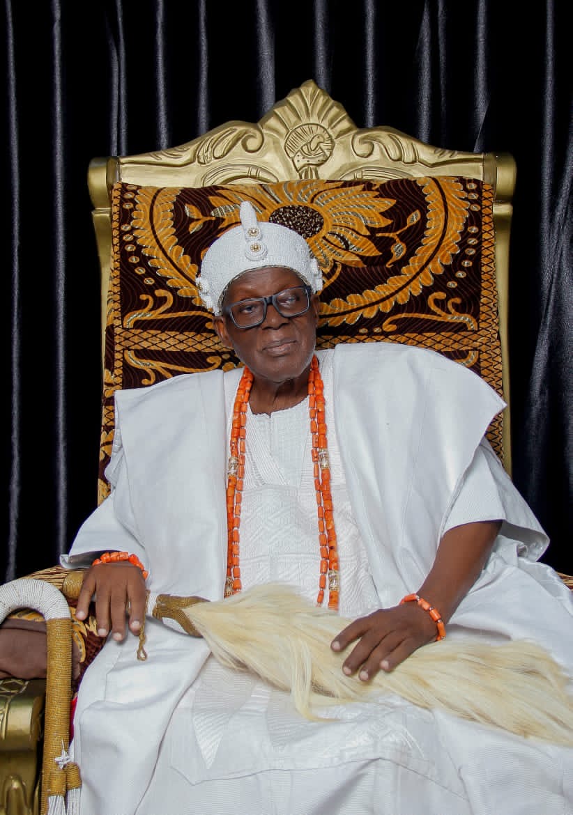 Oba Olakulehin Experiences: Asset to Ibadanland -Senator Buhari felicitates with 43rd Olubadan, Ibadan indigene, others